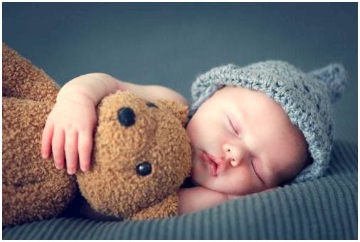 Как спит малыш в первые три месяца