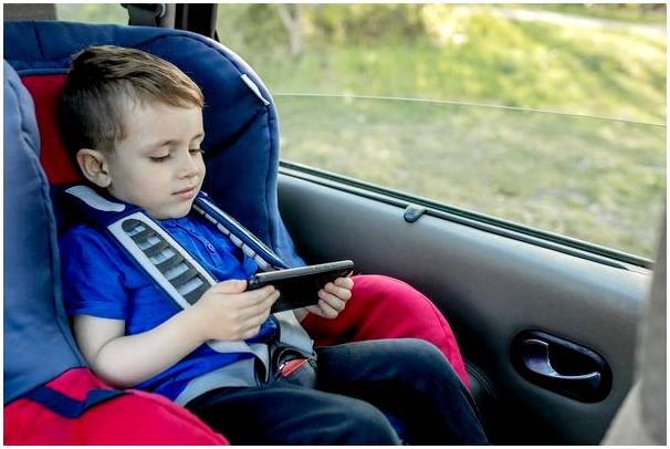 Длительные автомобильные поездки: 5 идей развлечь детей