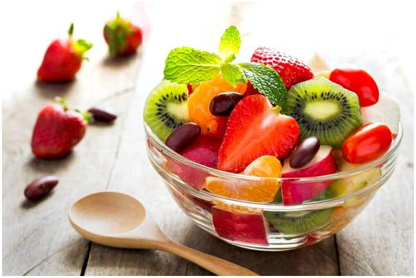 10 способов есть фрукты летом