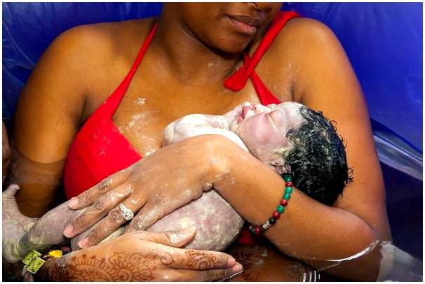 Одна из причин, по которой нельзя купать ребенка после рождения