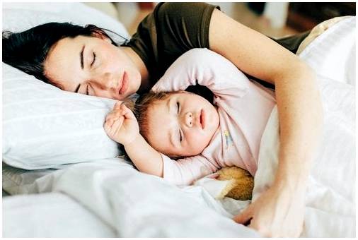 3 уловки, чтобы заставить ребенка спать в вашей постели