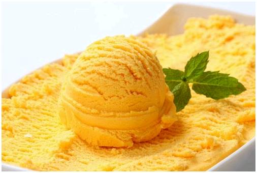 Домашнее мороженое с летними фруктами для детей