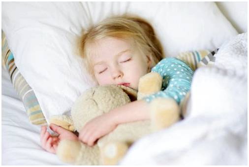 Как долго дети должны спать?