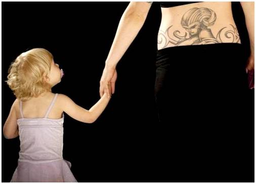 10 идей сделать татуировку с именем ребенка
