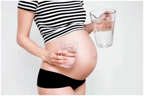 Опасность газированной воды и газировки при беременности